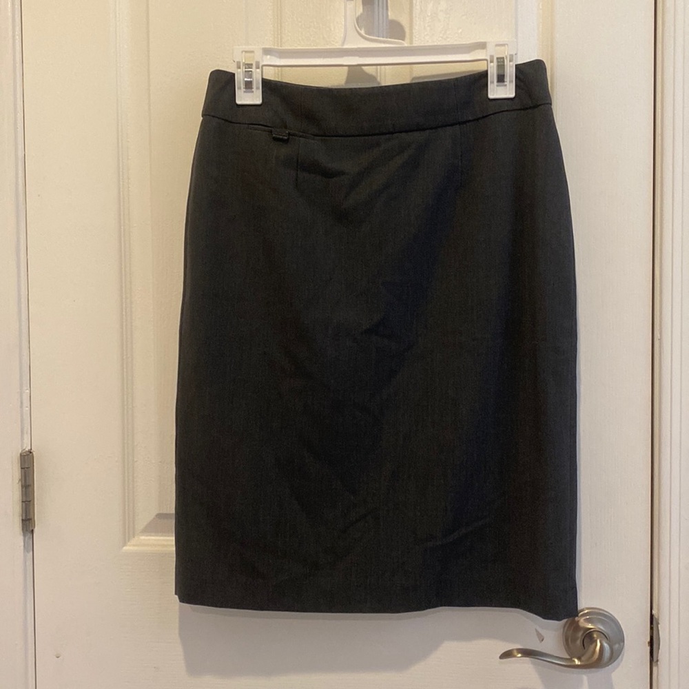Calvin Klein size 6 pencil skirt